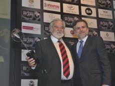 Jose Neiva recebe Premio Senhor do Vinho 2013